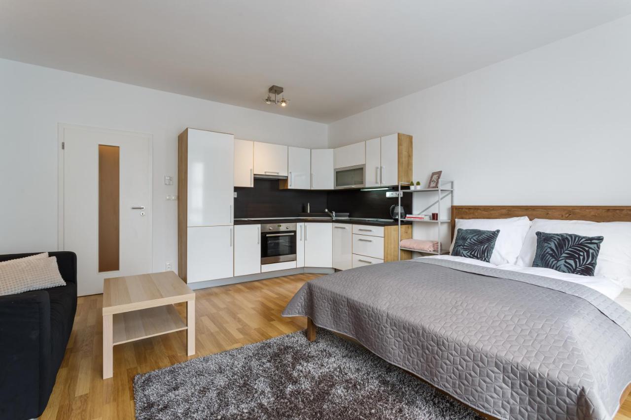 Golden Apartments Rezidence Nova Karolina اوسترافا المظهر الخارجي الصورة
