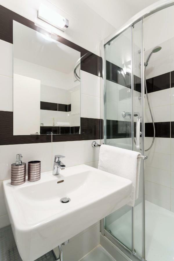 Golden Apartments Rezidence Nova Karolina اوسترافا المظهر الخارجي الصورة