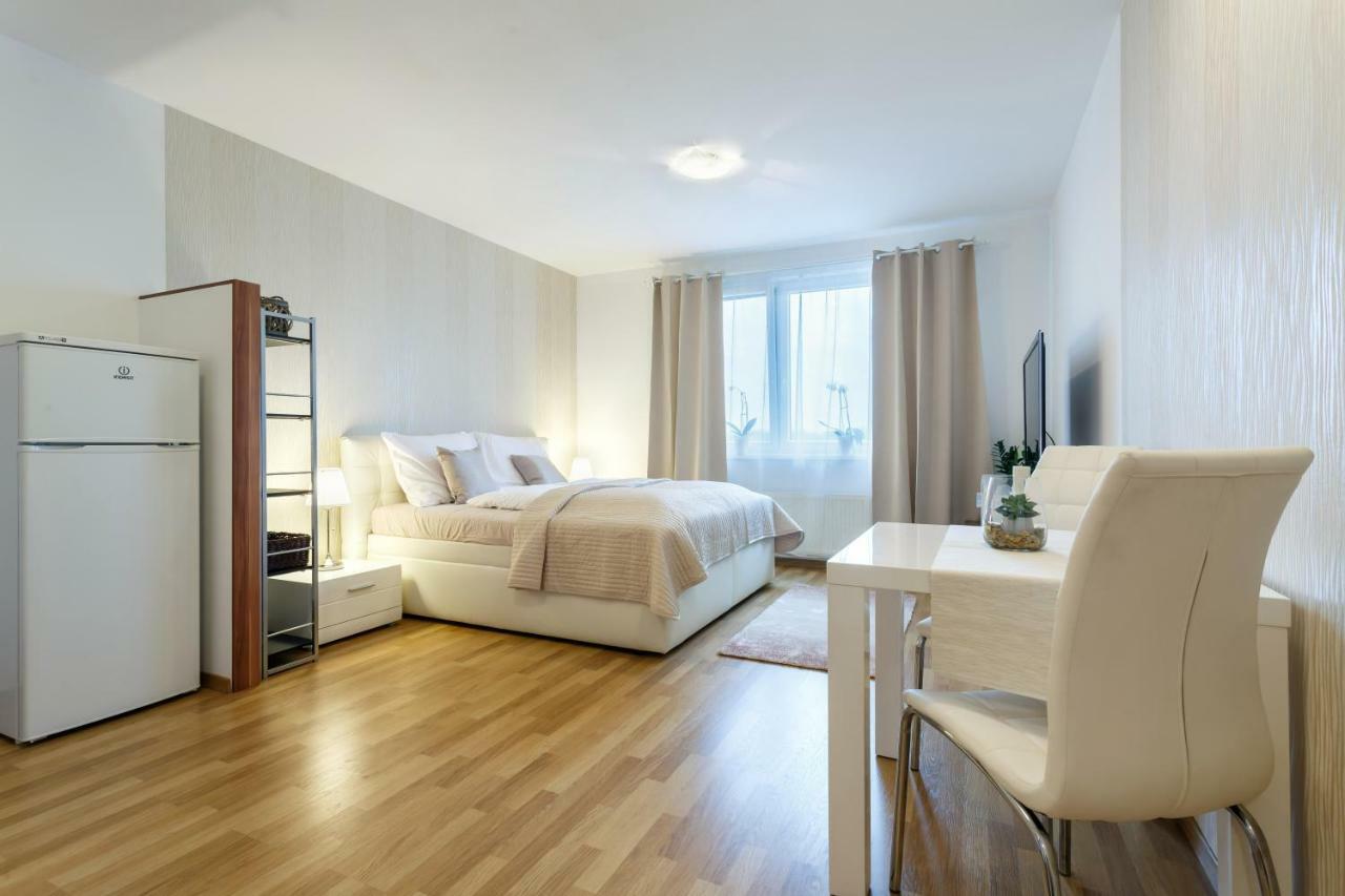 Golden Apartments Rezidence Nova Karolina اوسترافا المظهر الخارجي الصورة