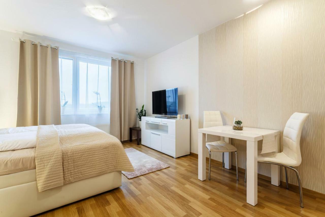 Golden Apartments Rezidence Nova Karolina اوسترافا المظهر الخارجي الصورة