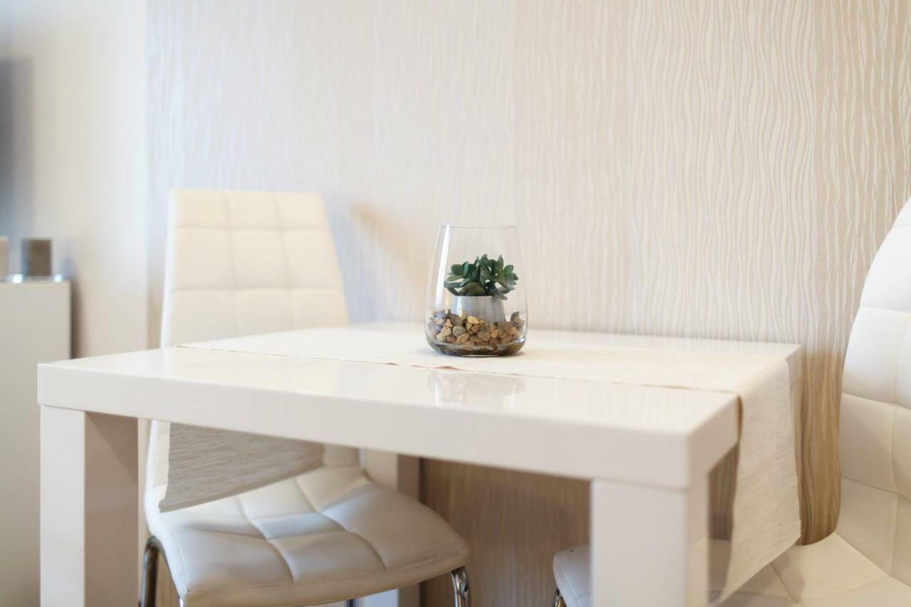 Golden Apartments Rezidence Nova Karolina اوسترافا المظهر الخارجي الصورة