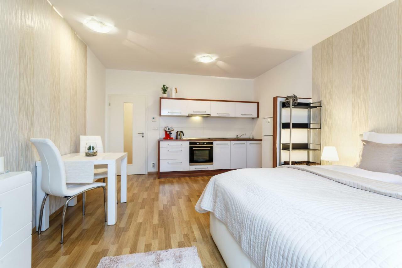 Golden Apartments Rezidence Nova Karolina اوسترافا المظهر الخارجي الصورة