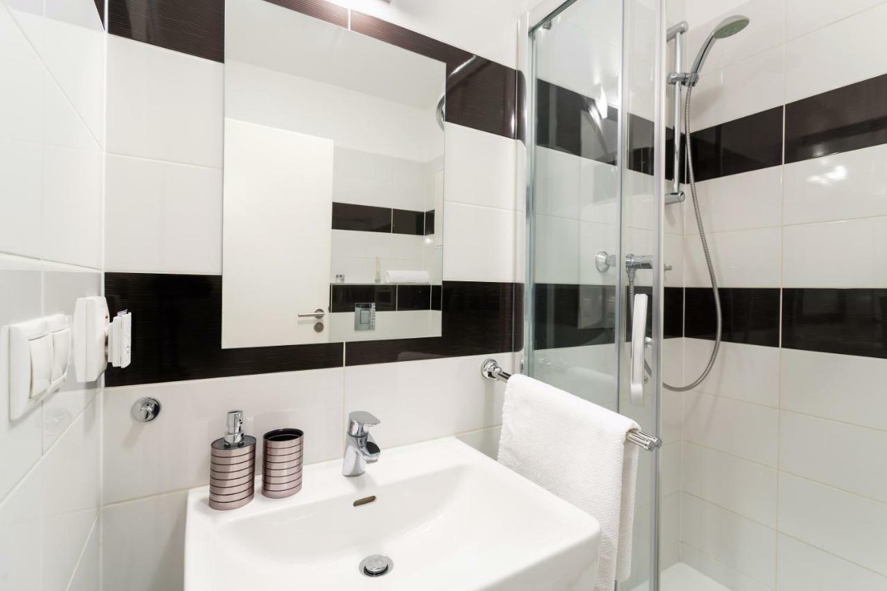 Golden Apartments Rezidence Nova Karolina اوسترافا المظهر الخارجي الصورة